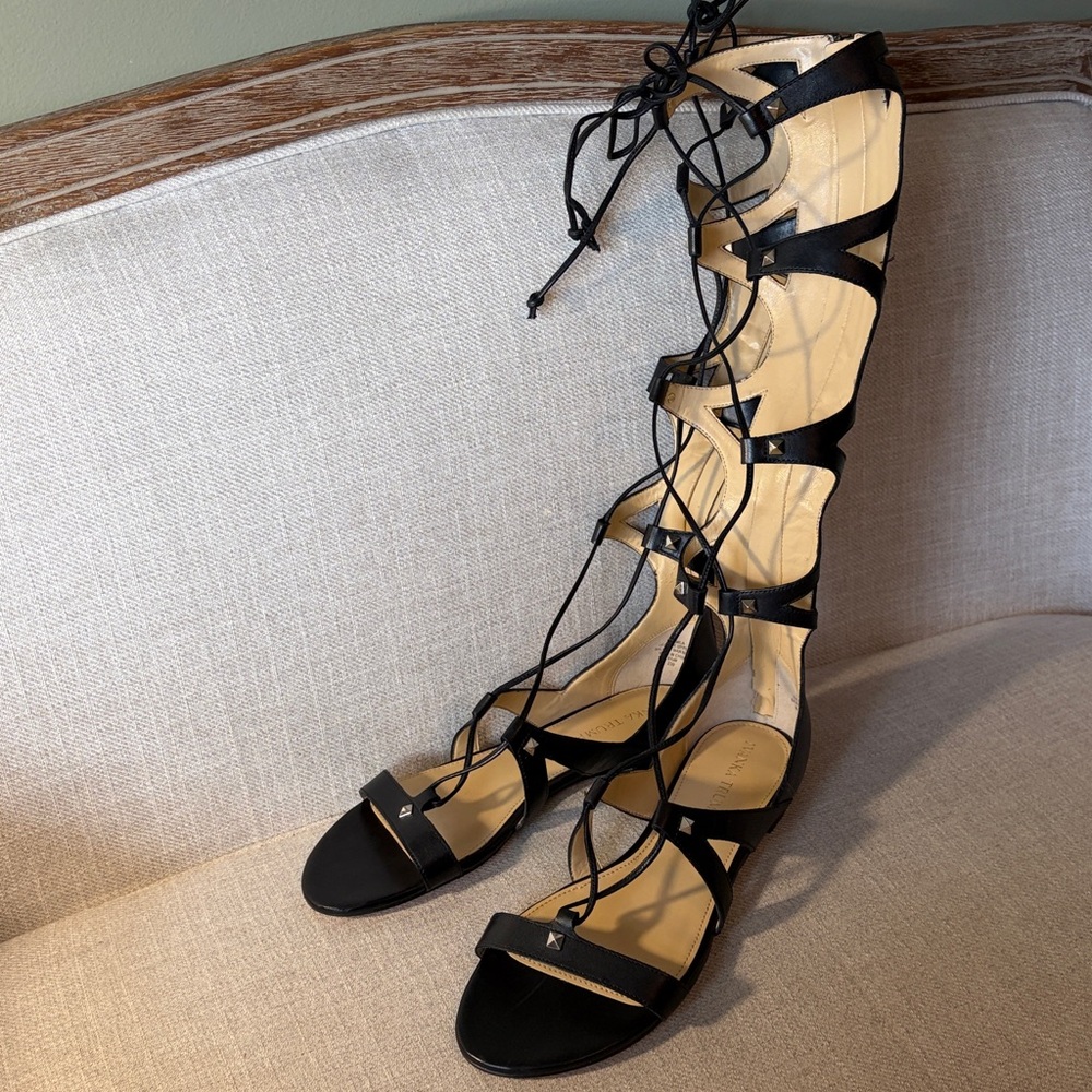 Ivanka Trump Size 8.5 Camila Tall Black Leather Silver Studded Gladiator Sandals - Picture 12 of 15